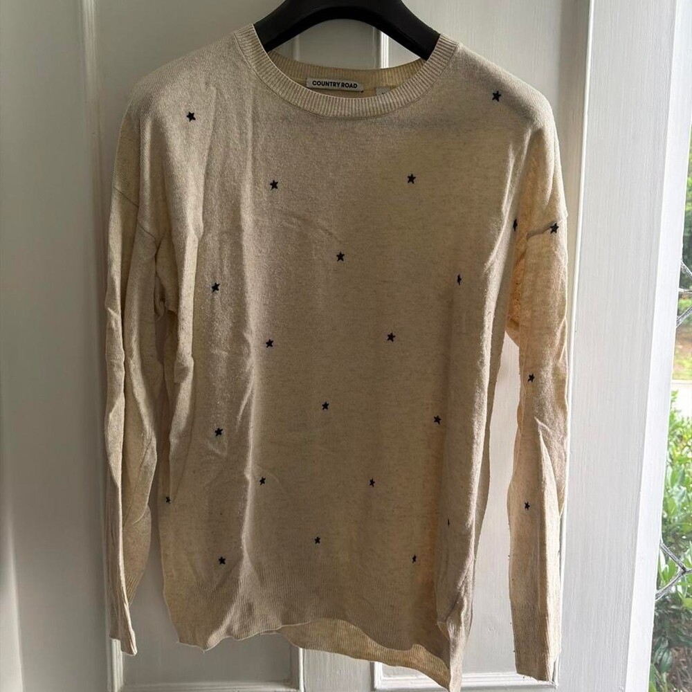 Country Road ladies cream jumper with black stars #countryroad #stars